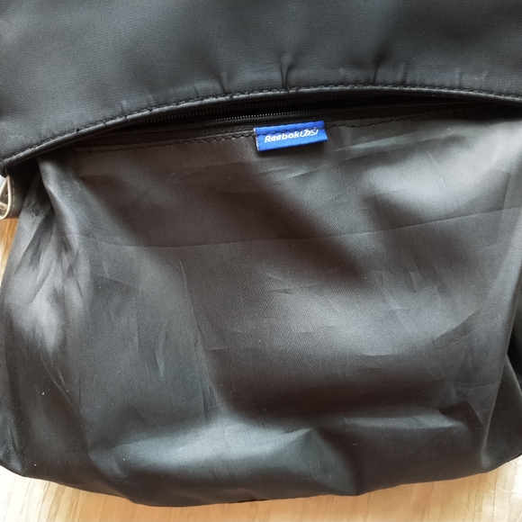 HURRY!! STORE CLOSING!!　Y2K Reebok Sport Hand Bag - Picture 4 of 4